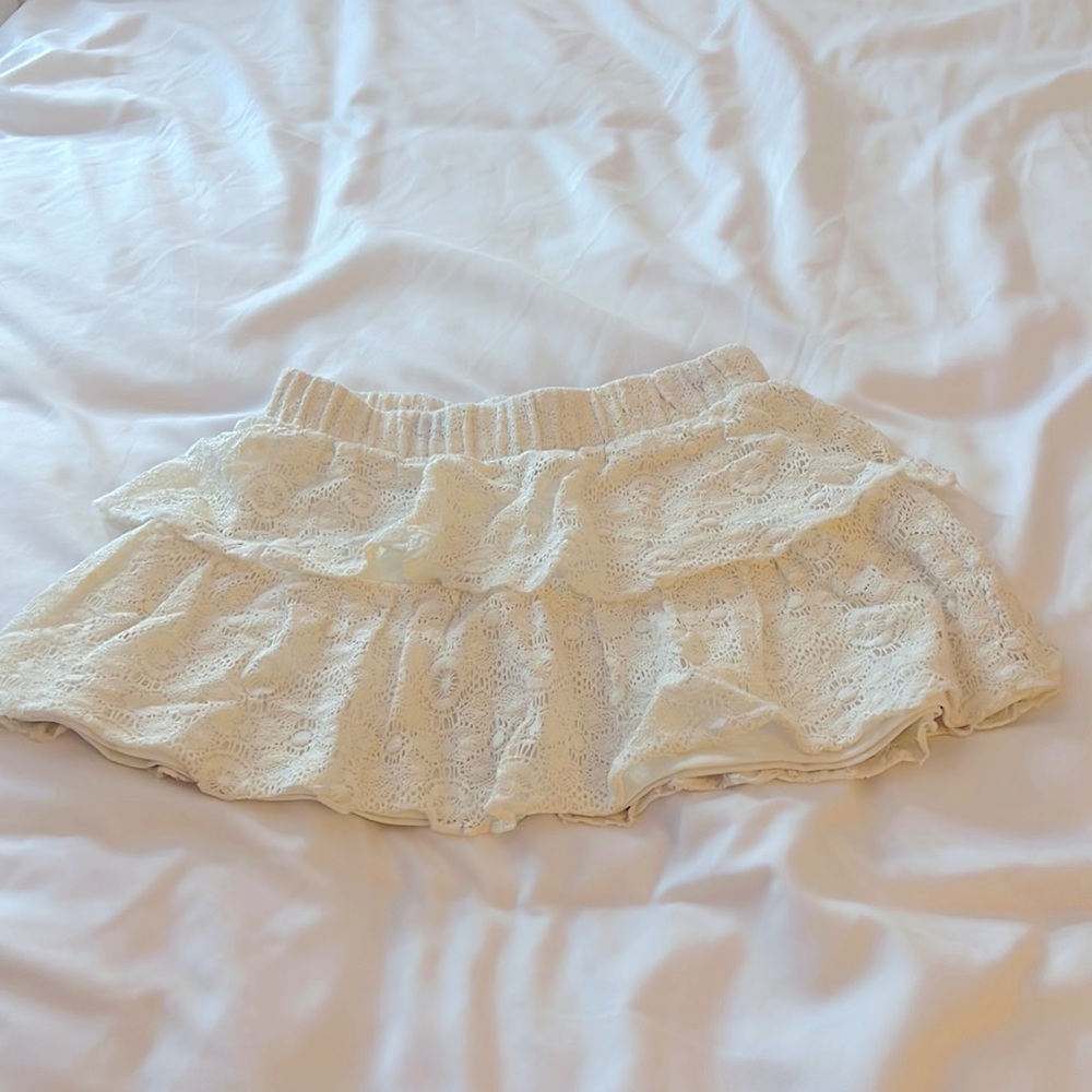 White textured skirt, Child Size 8